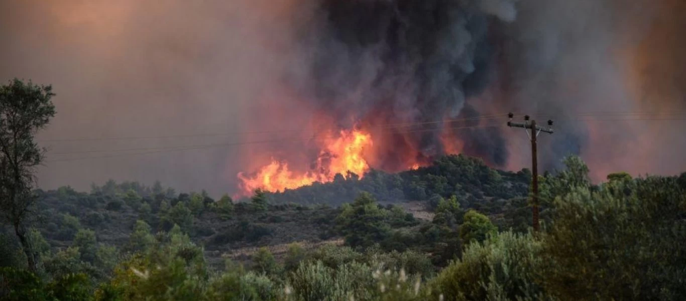 Φωτιά ξέσπασε σε χορτολιβαδική έκταση στη Ρόδο